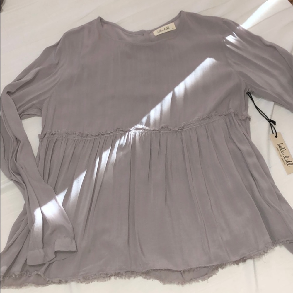 NWT Bella Dahl ruffle button back top